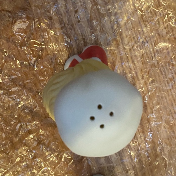 1994 vintage Barbie and ken salt and pepper shaker - Picture 4 of 13